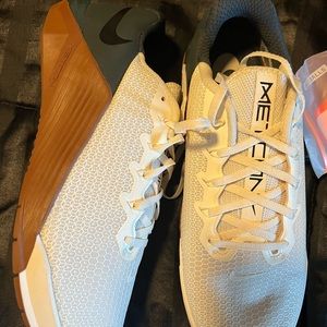 Nike Metcon 6 Ivory/Navy/Gum - NEW